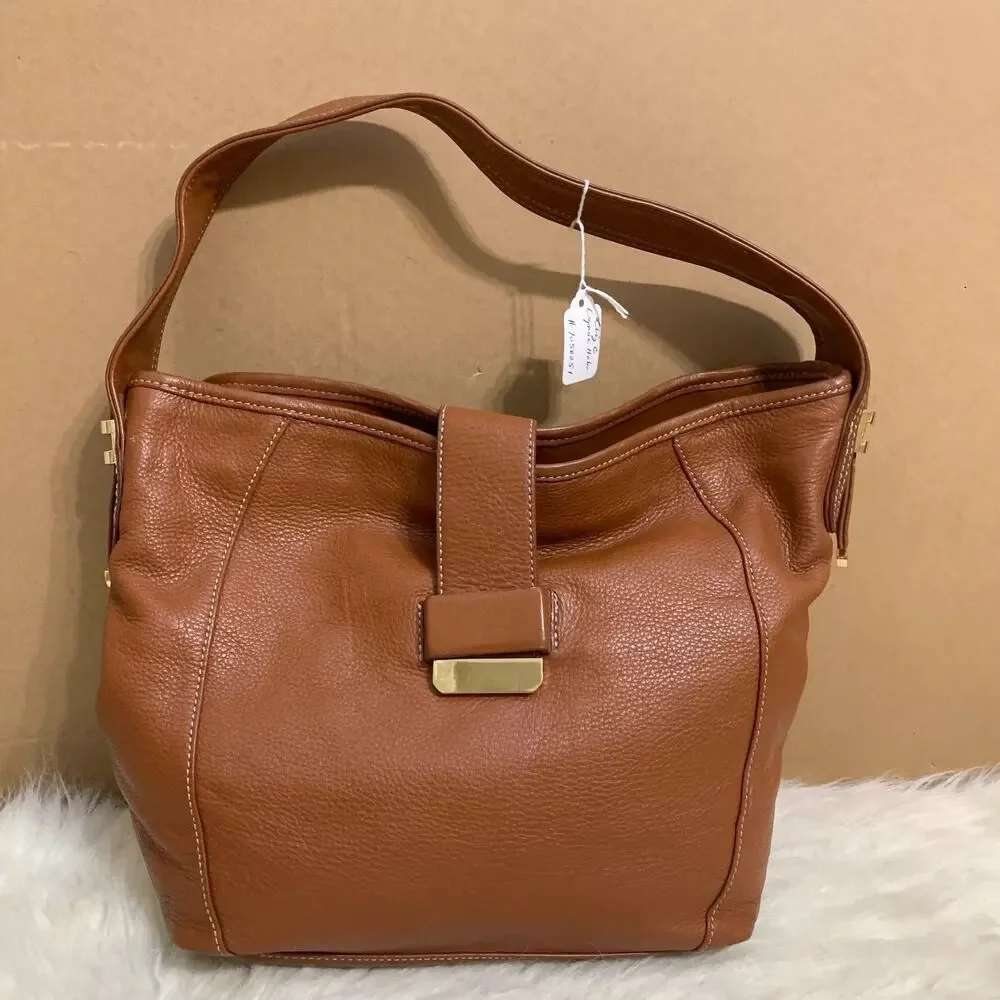 Elegant Brown Leather Hobo Bag - Picture 16 of 17